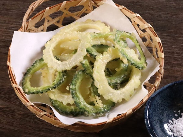 白ゴーヤと緑ゴーヤの天ぷら